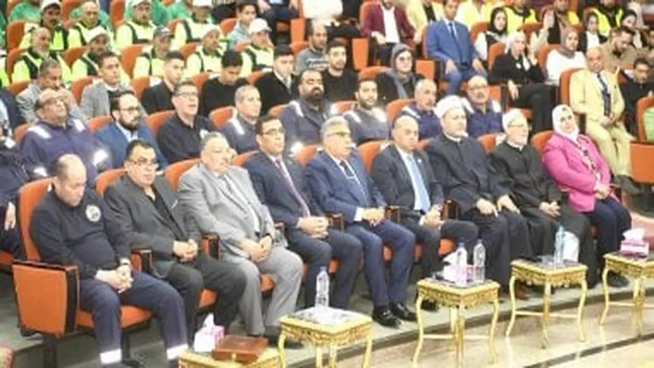 محافظ الدقهلية يؤكد التزام الدولة بتوفير حياة كريمة لجميع عمال مصر